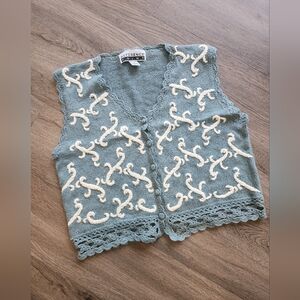 Vintage Reference Point Embroidered Blue And White Crochet Sweater Vest